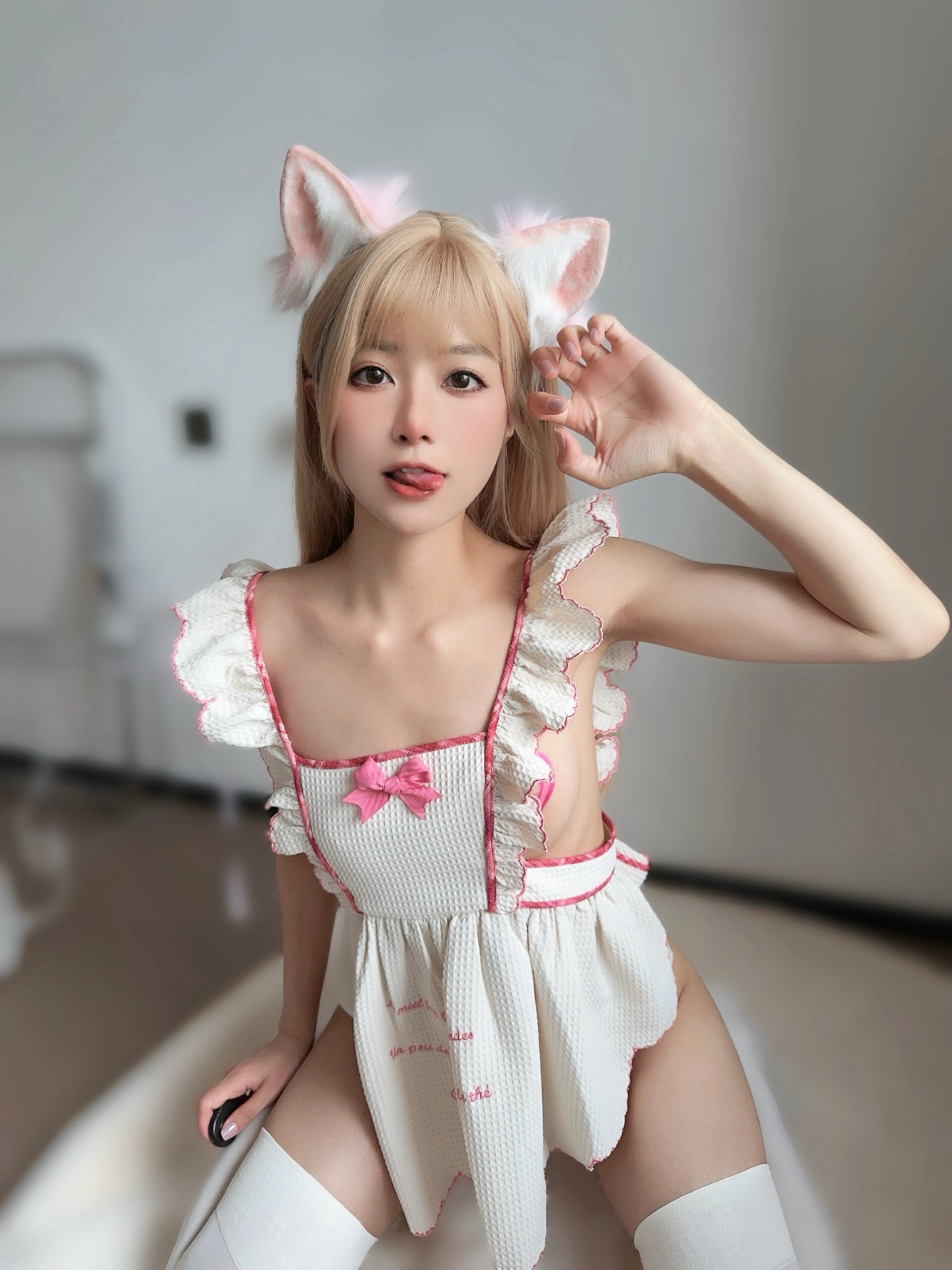 布丁大法 – NO.092 围裙猫咪 2
